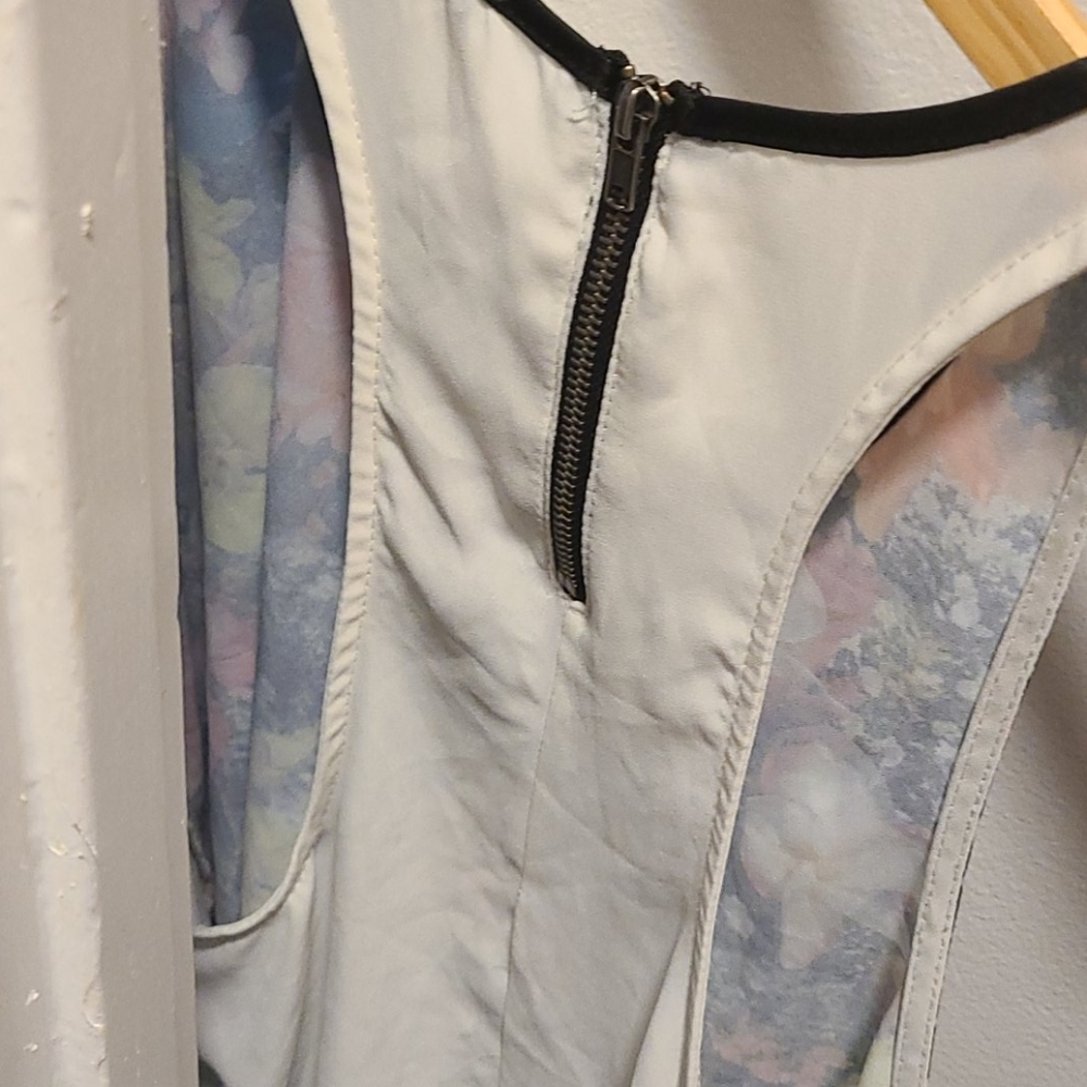 💐EUC Racerback tank - Picture 4 of 4